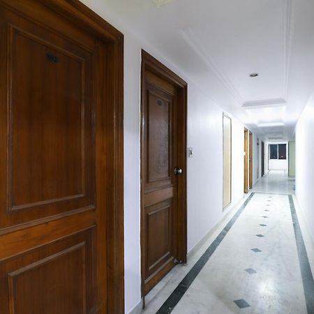 Spot On Hotel Hilltop Vadodara Kültér fotó