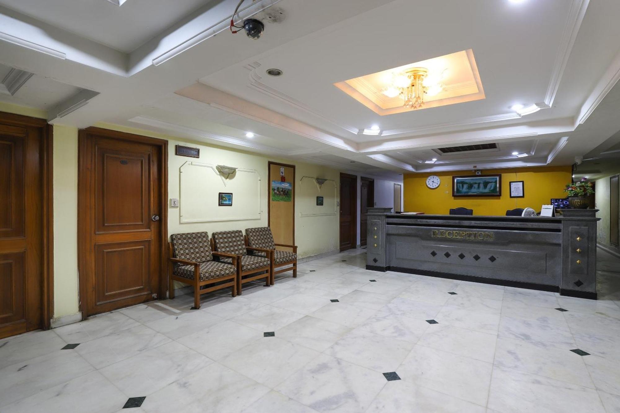 Spot On Hotel Hilltop Vadodara Kültér fotó